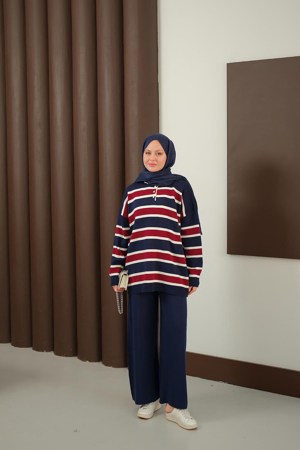 Çizgi Düğme Detay Takım Lacivert