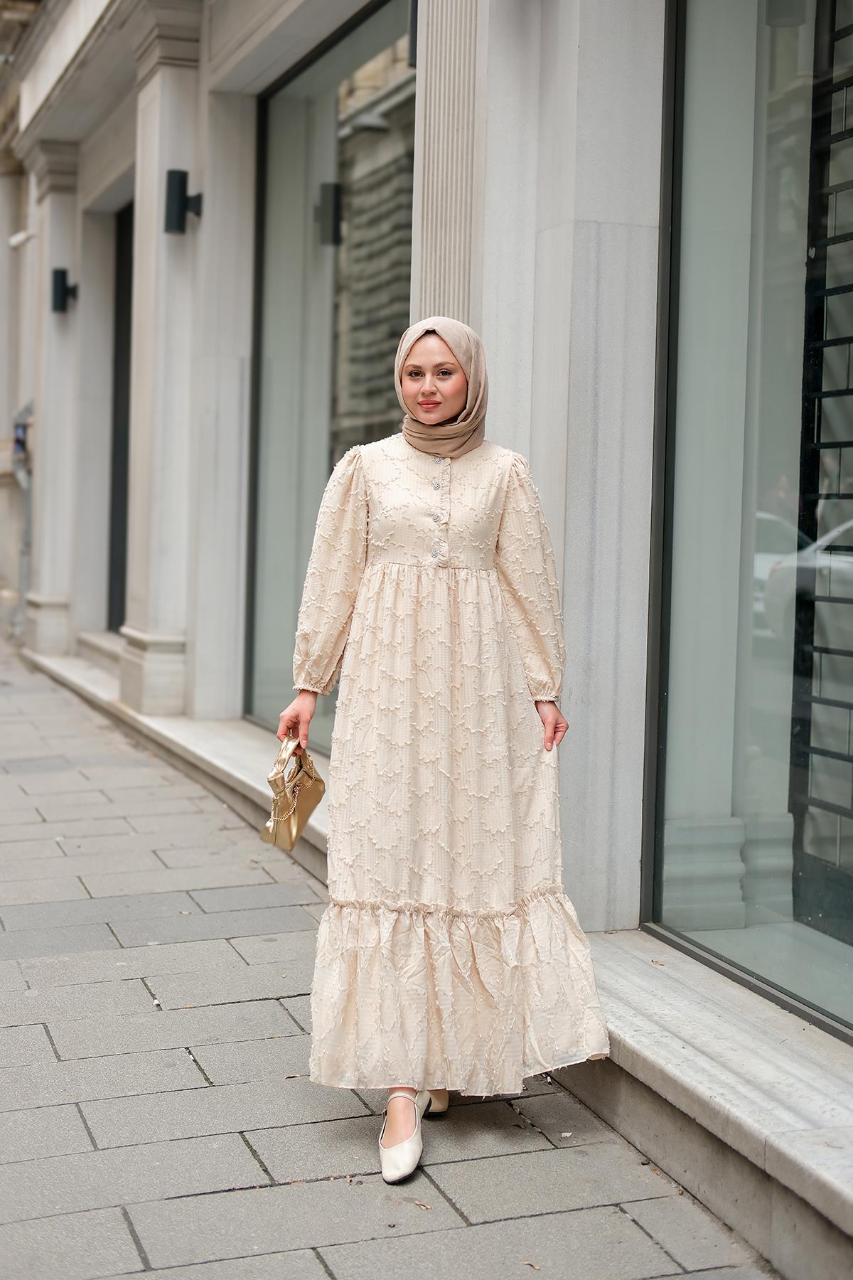 Düğme Detay Bisiklet Yaka Elbise Krem