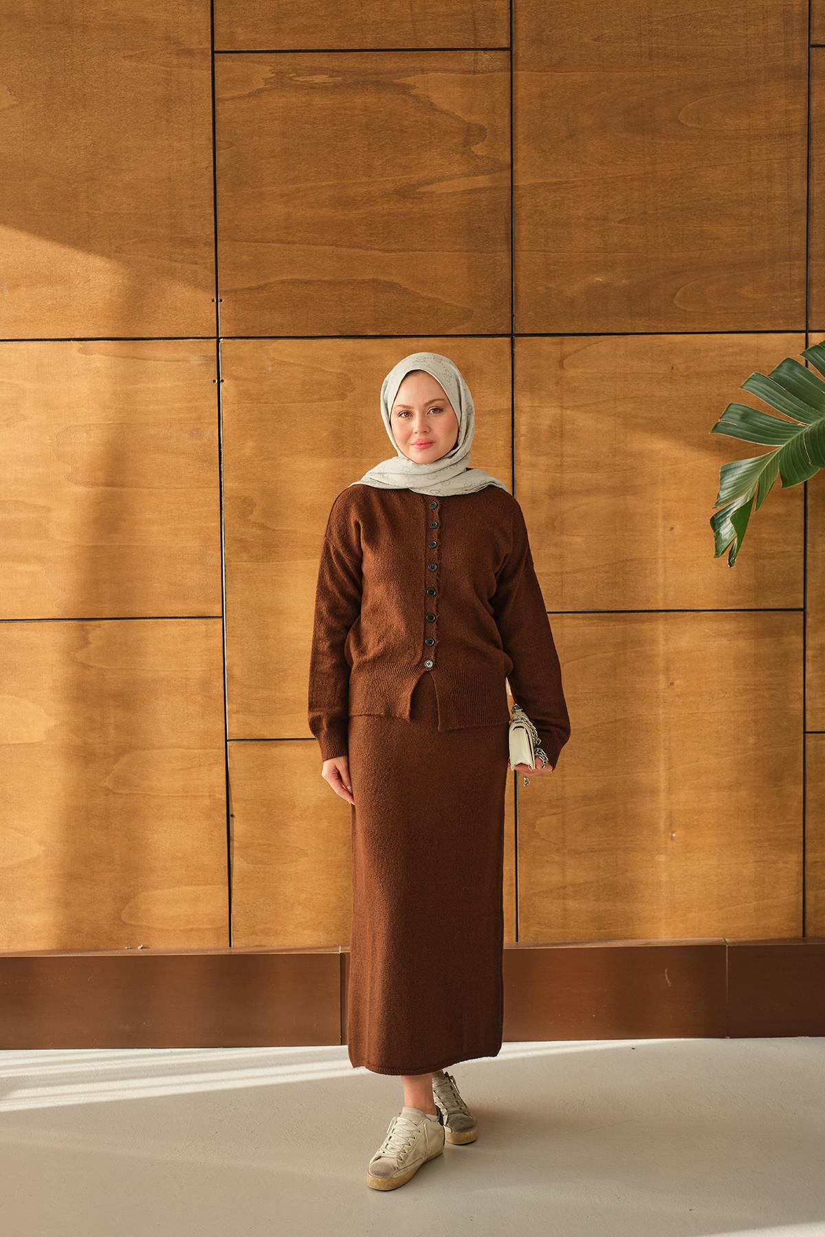 Düğme Detaylı Etekli İkili Takım Kahverengi