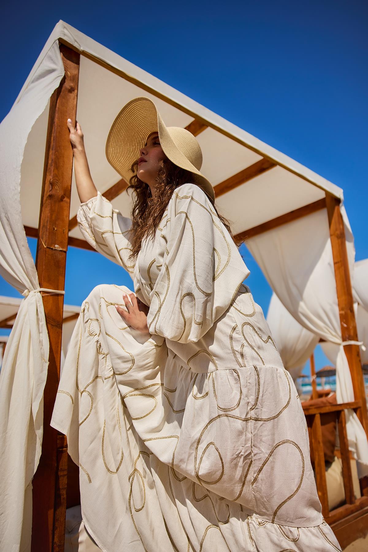 Gold Dikiş Detaylı Elbise Krem