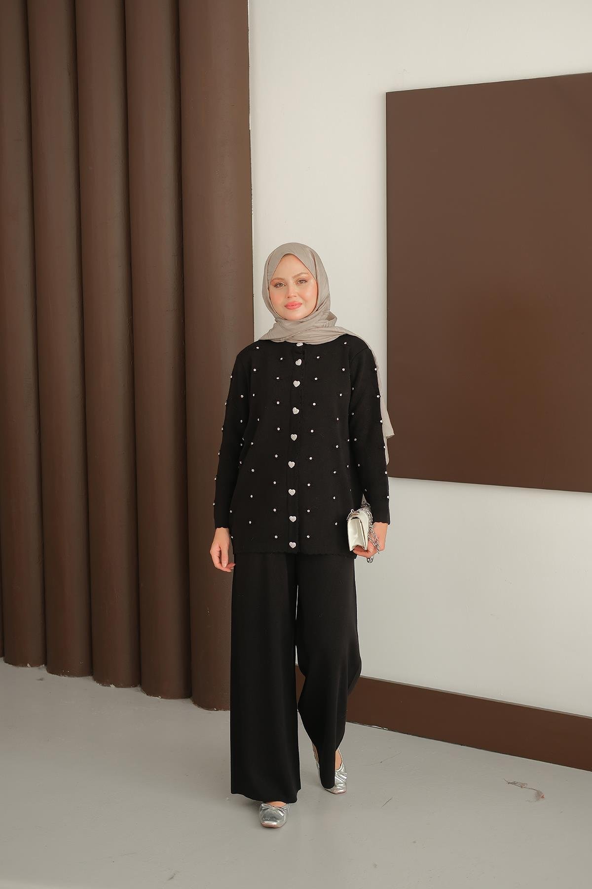 Kalp Düğme Detay Triko Takım Siyah