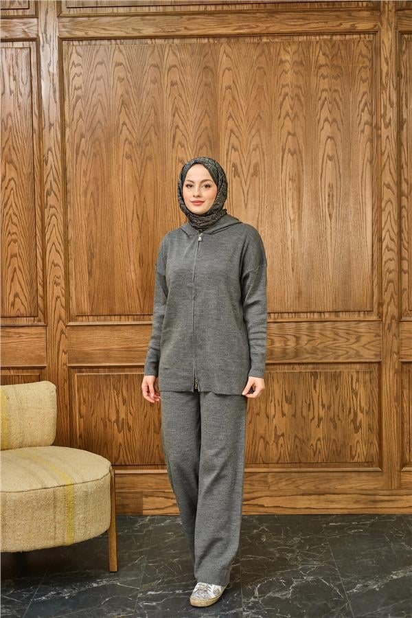 Kendinden Desenli Triko Takım Gri