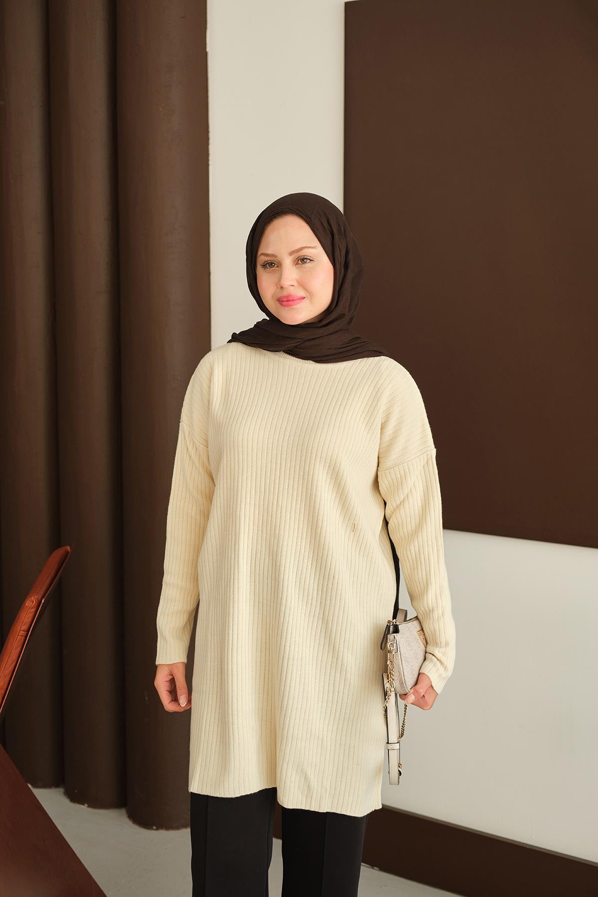 Kendinden Desenli Triko Tunik Krem