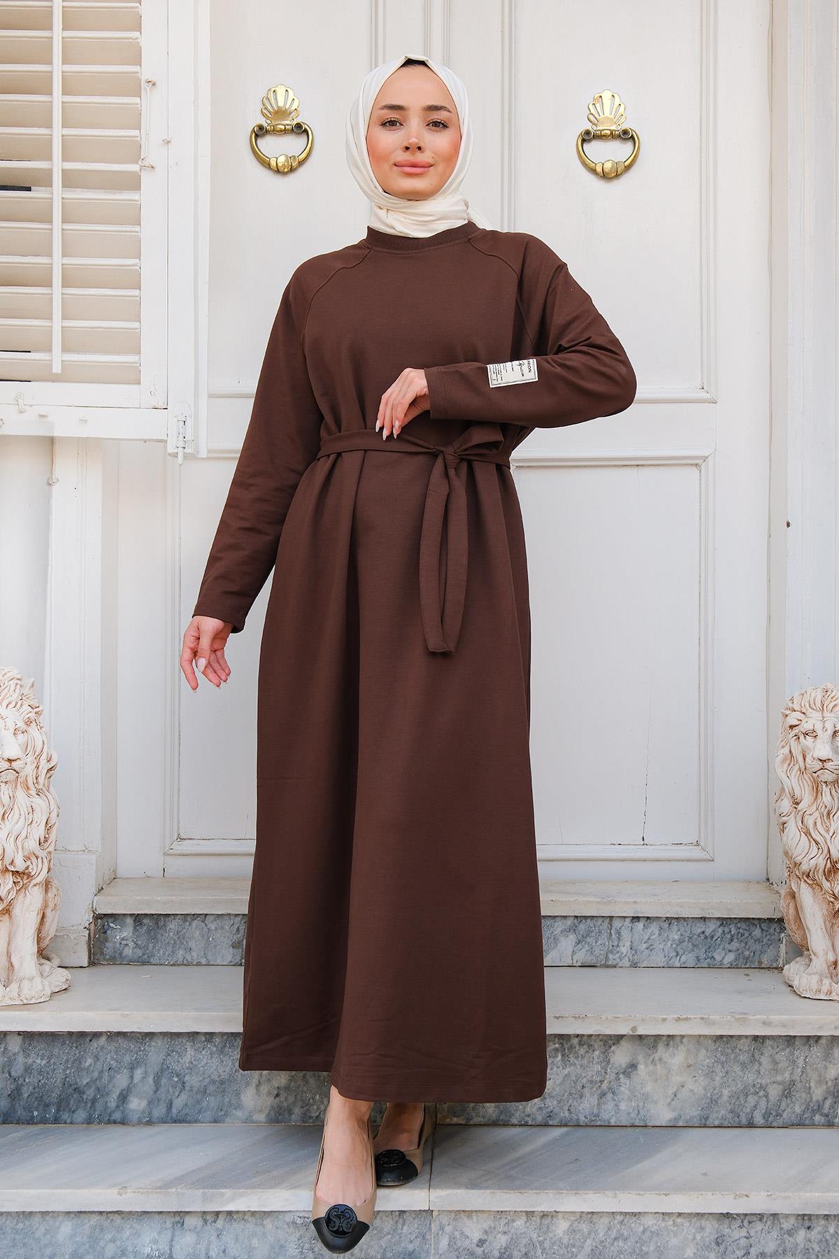 Kol Arma Detaylı Bisiklet Yaka Elbise Kahverengi