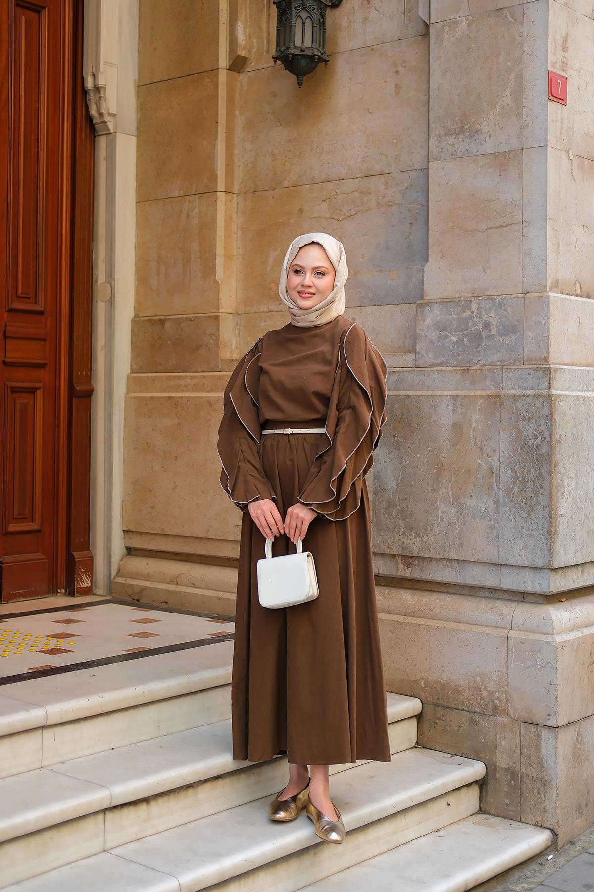 Kolları Süs Dikişli Takım Kahverengi