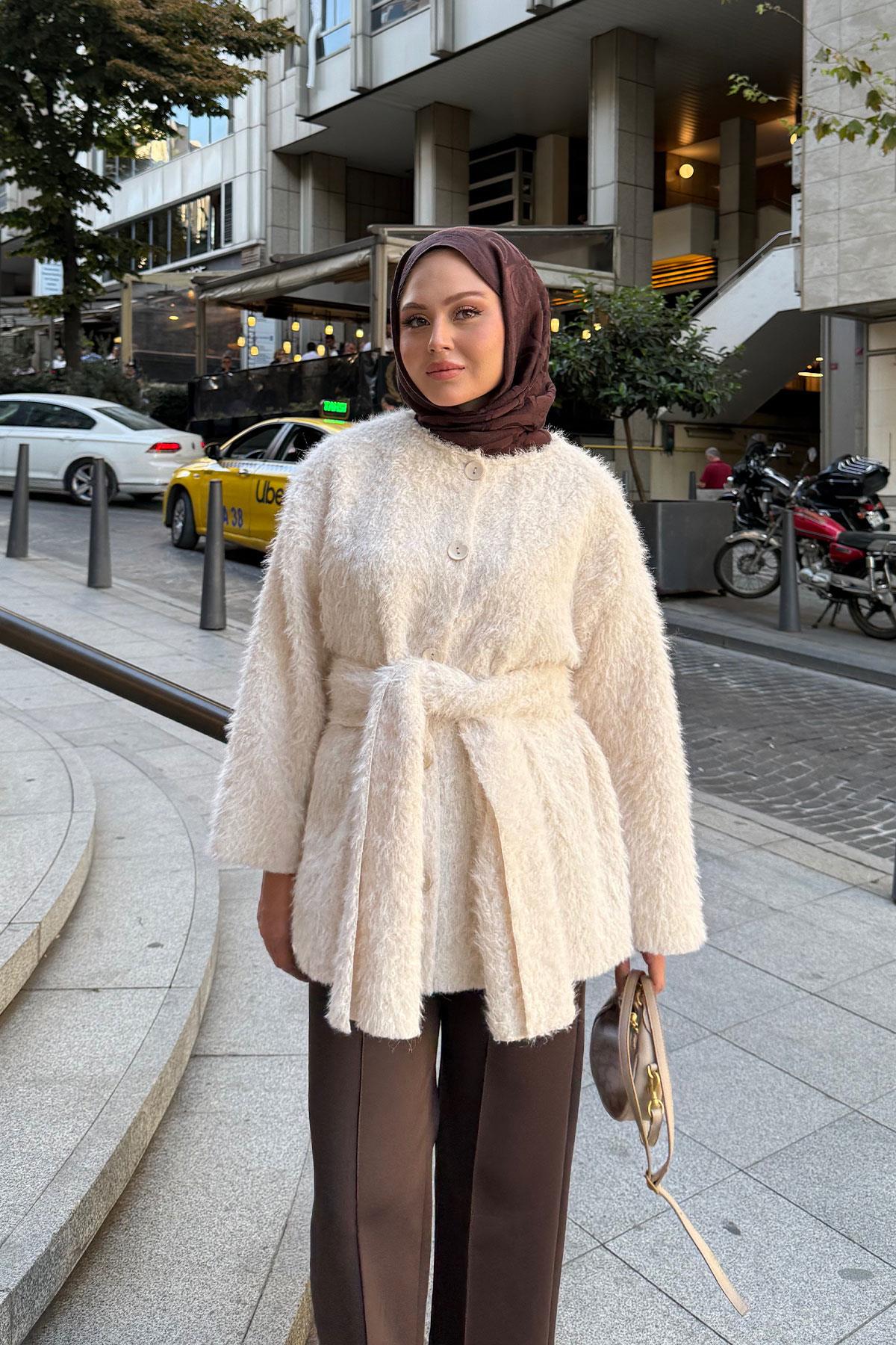 Kuşak Detaylı Hırka Krem