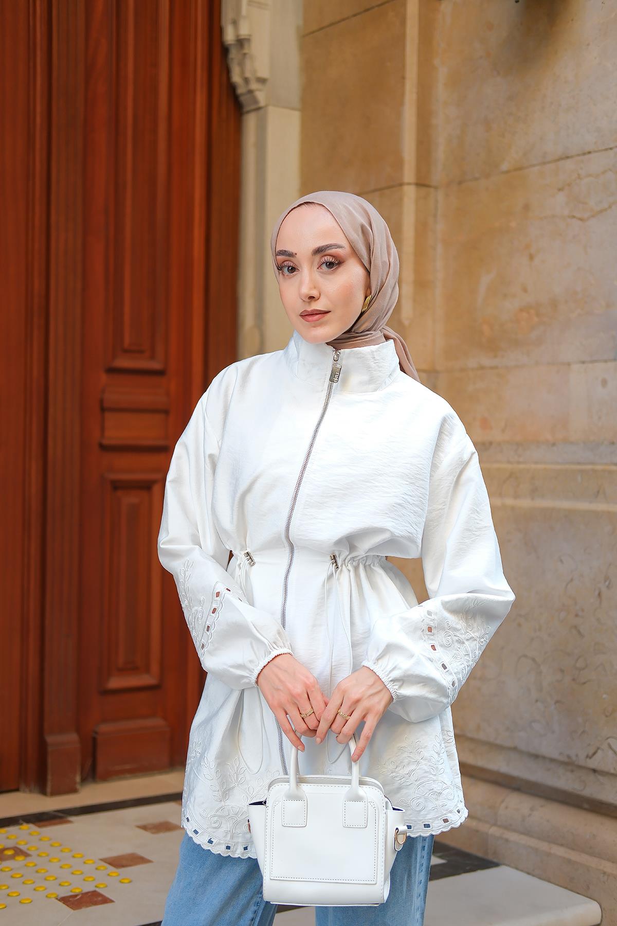 Nakış Detaylı Ceket Ekru