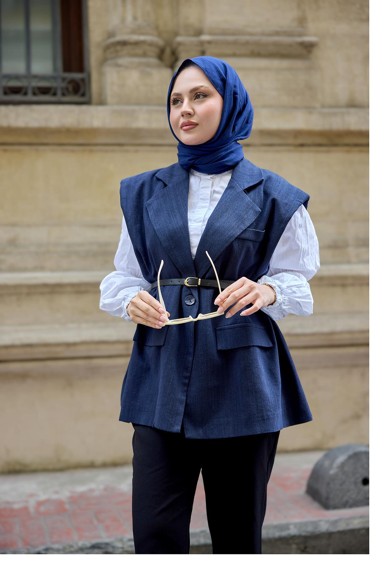 Omuzları Vatka Detaylı Keten Yelek Lacivert