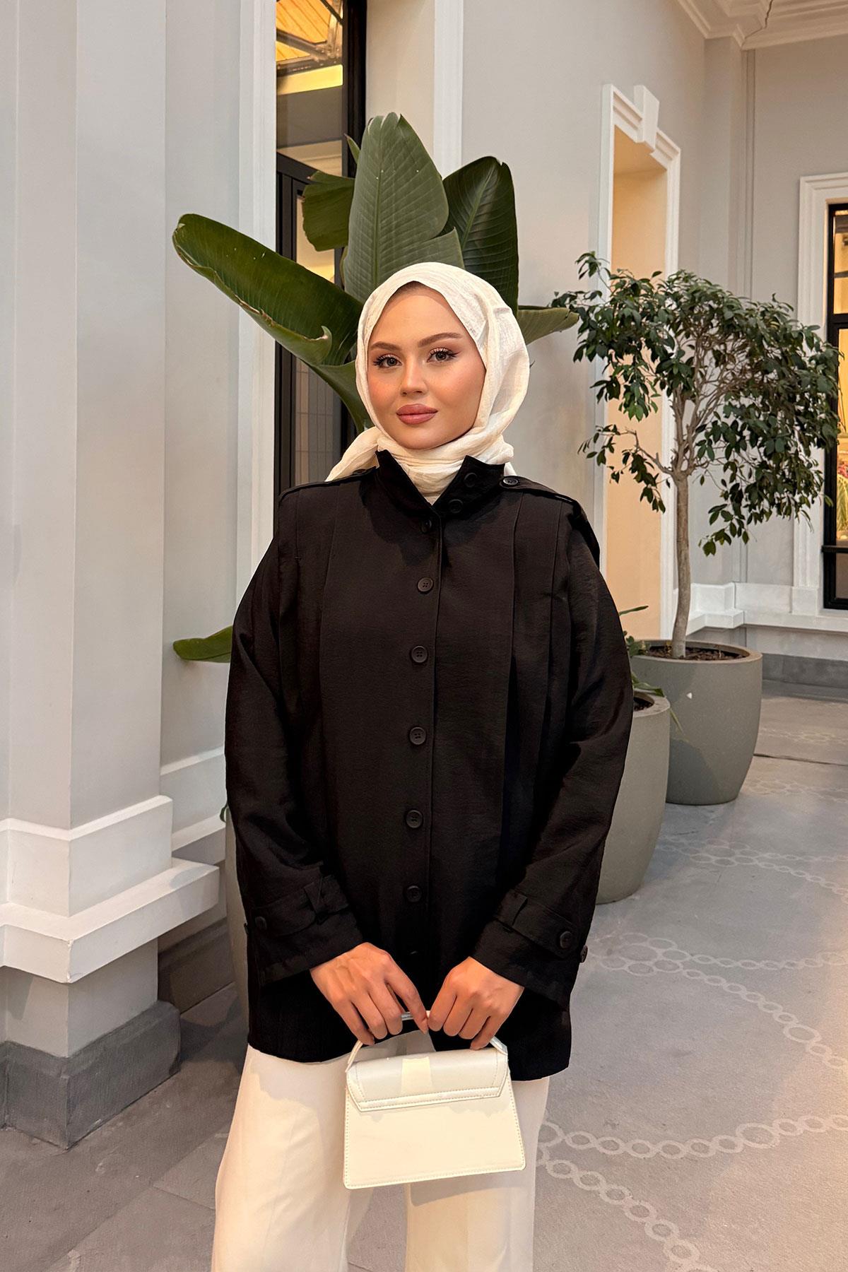 Önü Pile Detaylı Gömlek Siyah