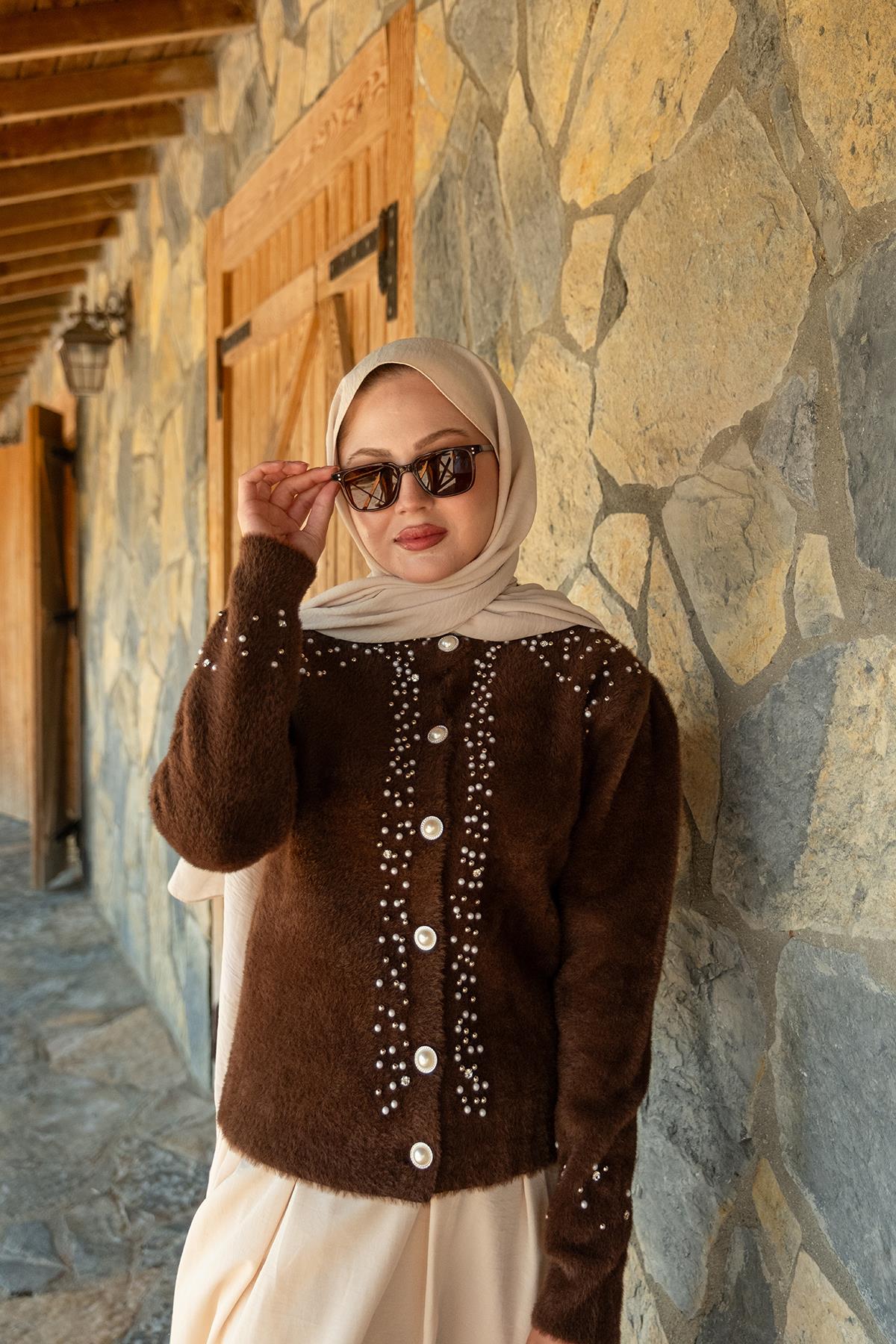 Taş Detay Triko Ceket Kahverengi