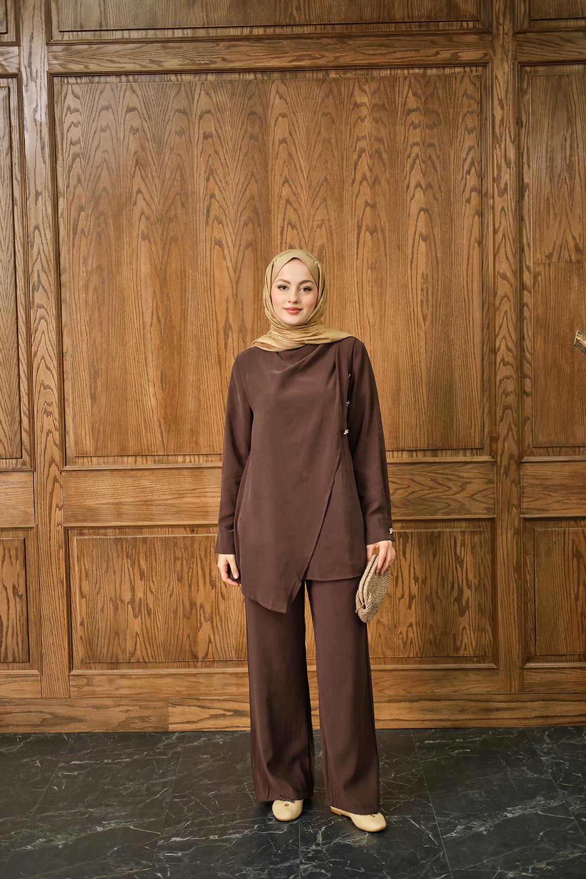 Yan Düğme Detay Takım Kahverengi