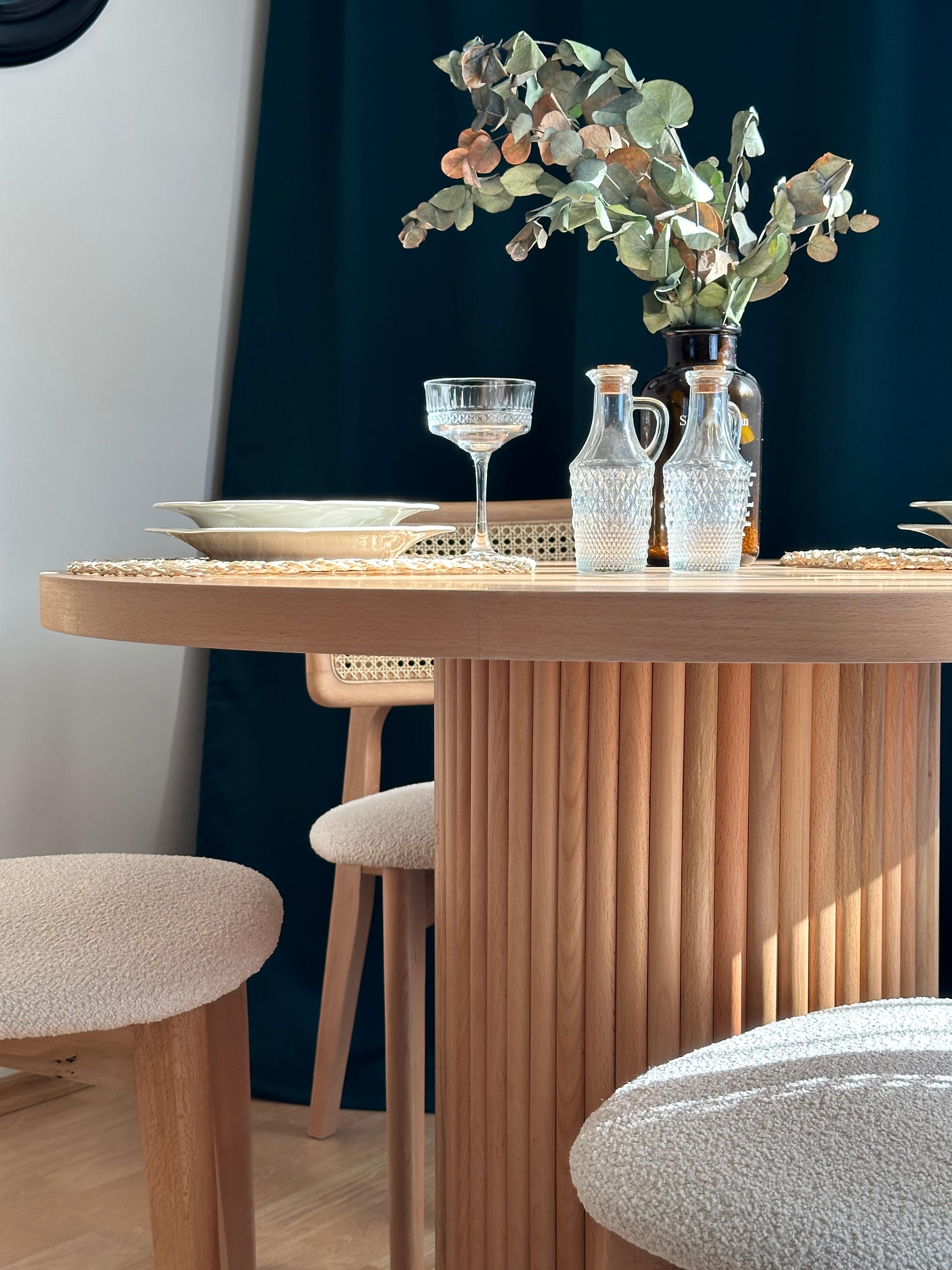 Woodenbend Mirla Yuvarlak Natural 100 cm Ahşap Yemek Masası Takımı – Hazeran Sandalyeli 4 Kişilik Masa Seti