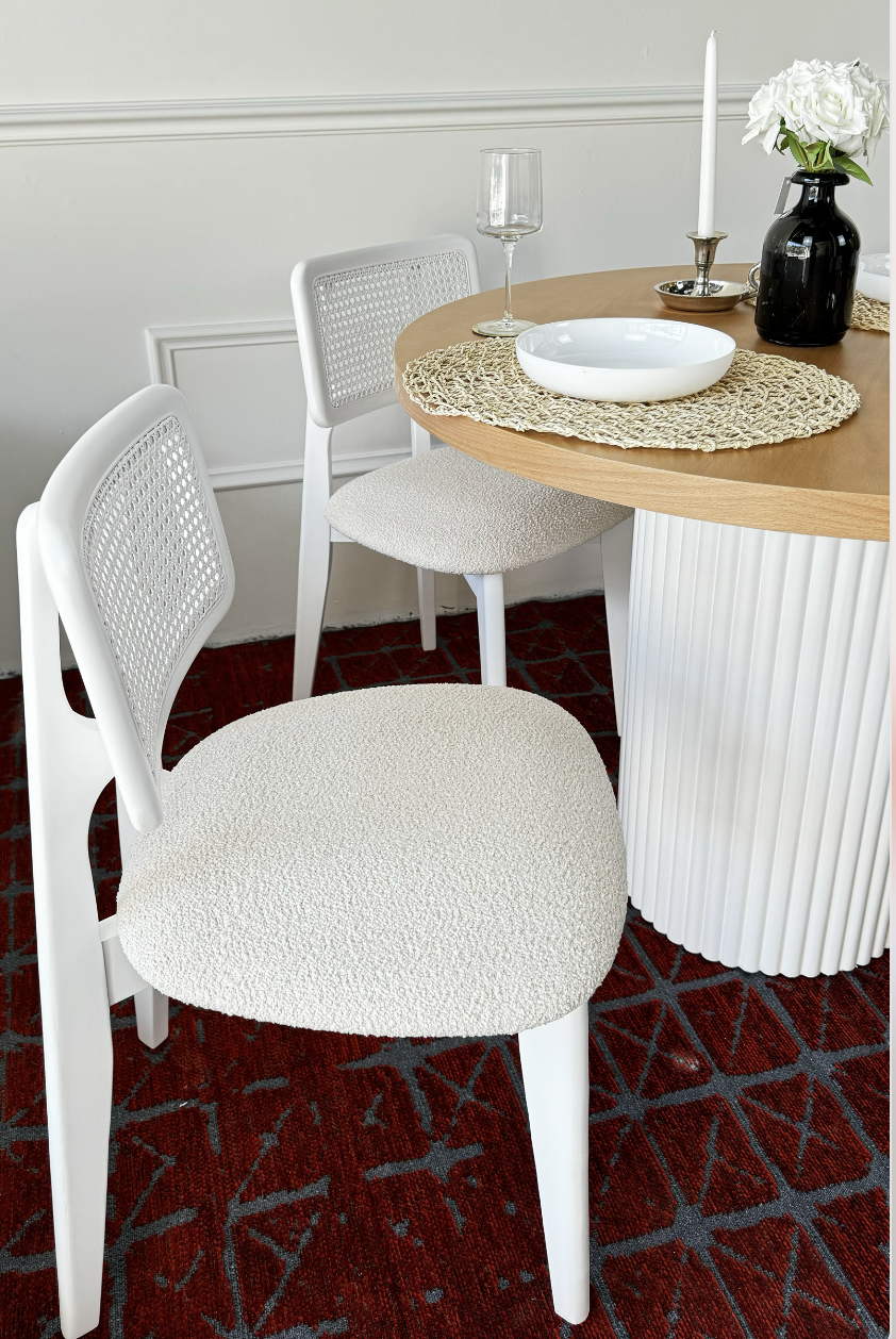 Woodenbend Mirla Beyaz  Kayın Sandalye – Hazeran Detaylı El İşçiliği