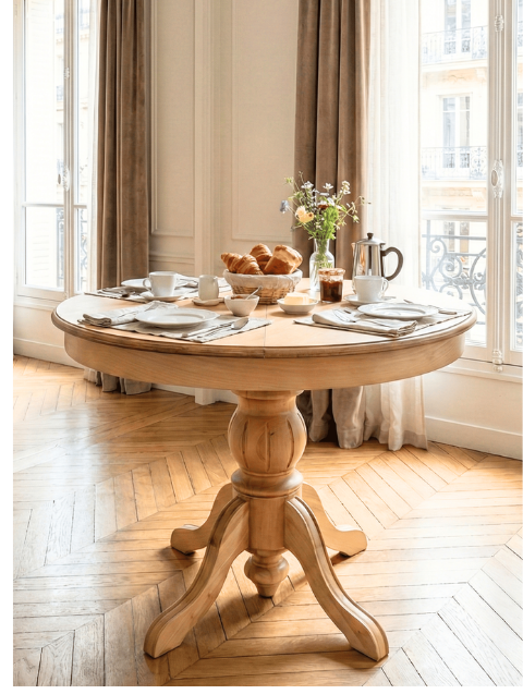 Woodenbend Lora Naturel Yuvarlak Açılabilir Ahşap Yemek Masası Takımı 100x100 cm – Kumaş Sandalyeli 4-6 Kişilik Mutfak ve Salon Masa Seti