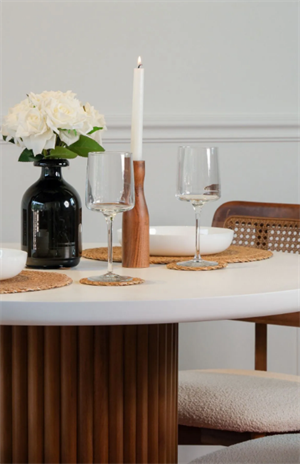 Woodenbend Mirla Yuvarlak Ceviz Beyaz 100 cm Ahşap Yemek Masası Takımı – Hazeran Sandalyeli 4 Kişilik Masa Seti