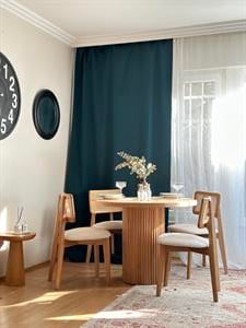 Woodenbend Mirla Yuvarlak Natural 100 cm Ahşap Yemek Masası Takımı – Hazeran Sandalyeli 4 Kişilik Masa Seti