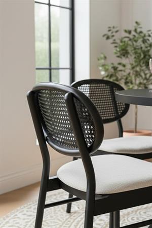 Woodenbend Beslan Siyah 100 cm Kayın Masa Takımı – 4 Sandalyeli İskandinav Modern Yemek Seti