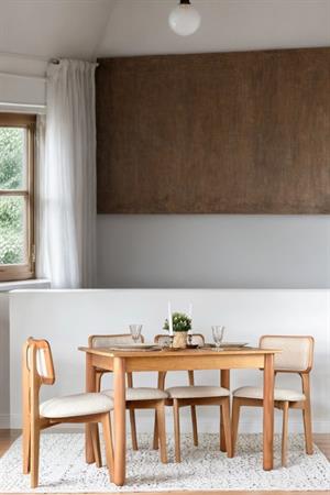 Woodenbend Bohem Dikdörtgen Natural 80x120 cm Ahşap Yemek Masası Takımı – Döşemeli Sandalyeli 4 Kişilik Masa Seti