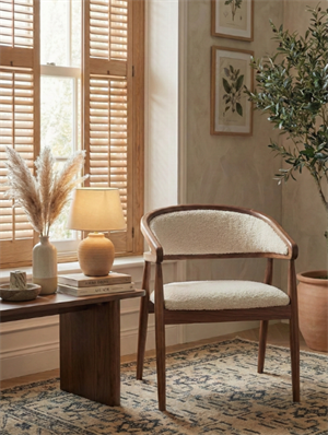 Woodenbend Lora Ceviz Yuvarlak Açılır Yemek Masası Takımı 100x100 / 130 cm | Kumaş Sandalyeli 4-6 Kişilik Ahşap Masa Seti Modern Country & Rustik