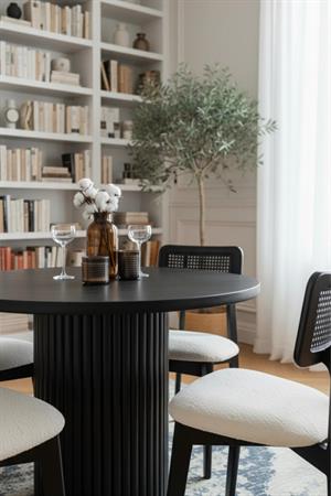 Woodenbend Mirla Yuvarlak Siyah 100 cm Ahşap Yemek Masası Takımı – Hazeran Sandalyeli 4 Kişilik Masa Seti