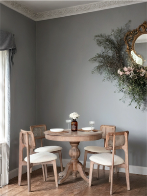 Woodenbend MOSSA ESKİTME AÇILIR MUTFAK MASA SANDALYESİ 100X100