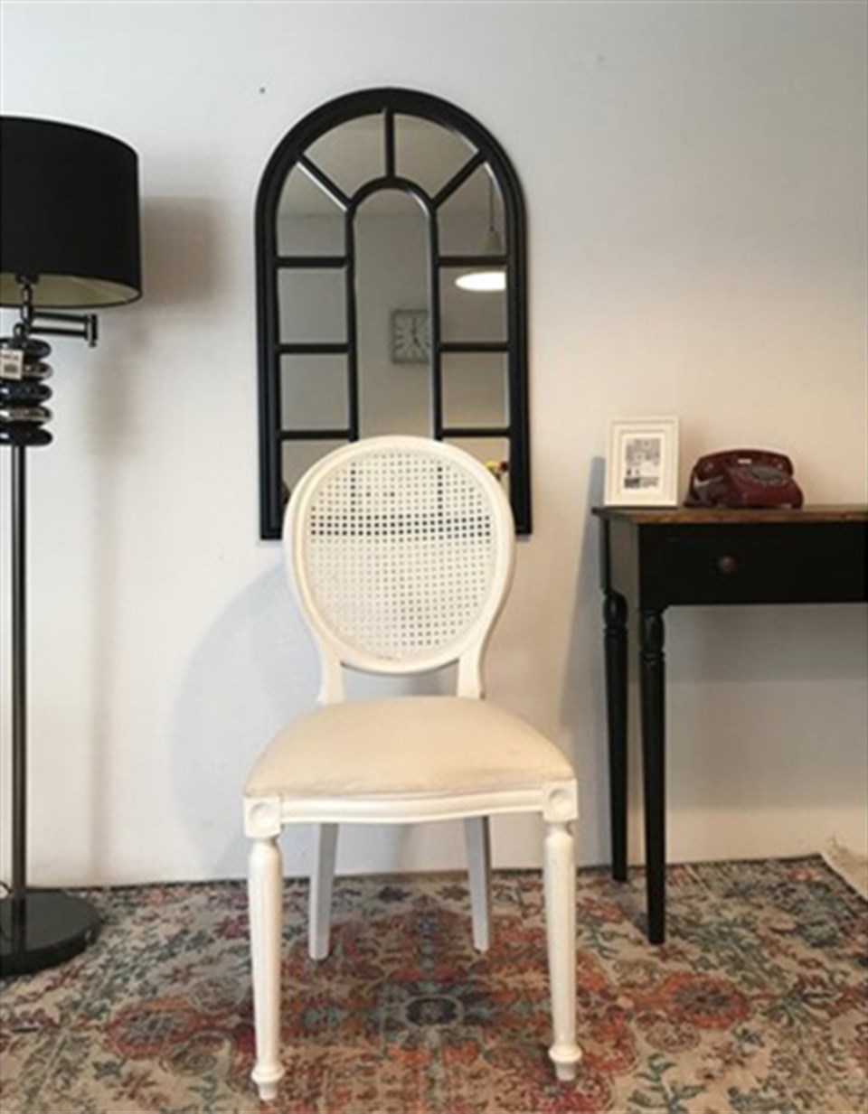 VALERON BEYAZ SANDALYE