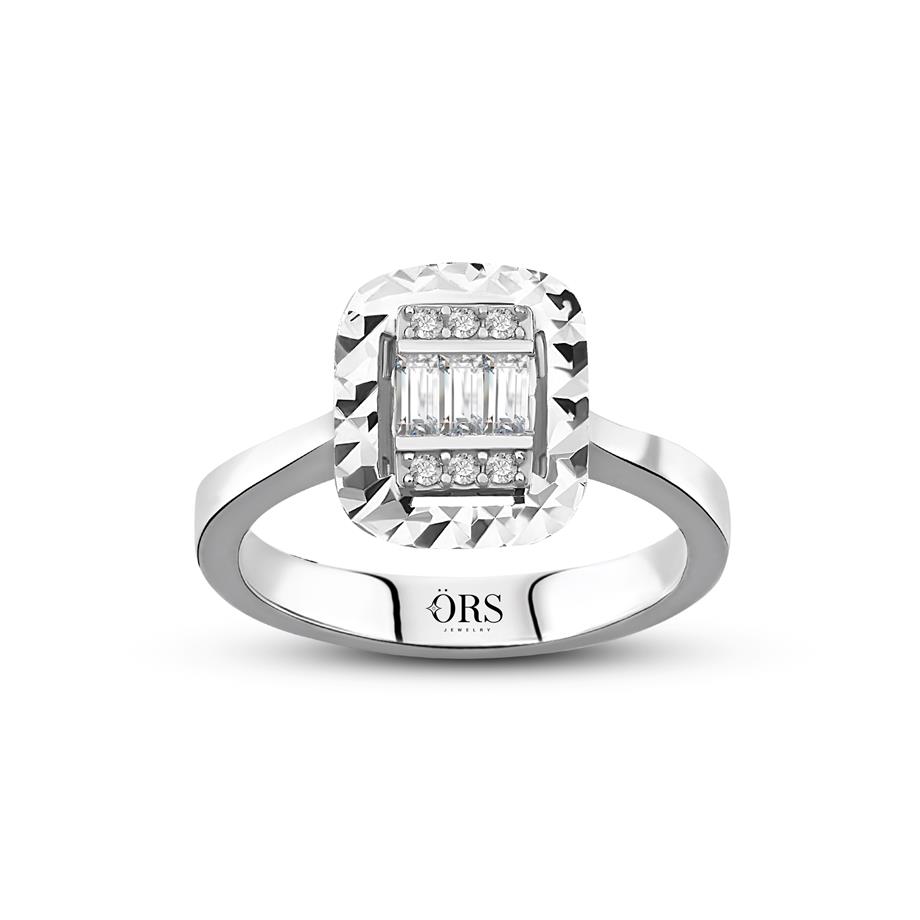 Pırlanta Montür Kalemli Baget Taşlı Yüzük