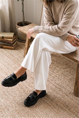 Nessa Siyah Rugan Kadın Loafer 