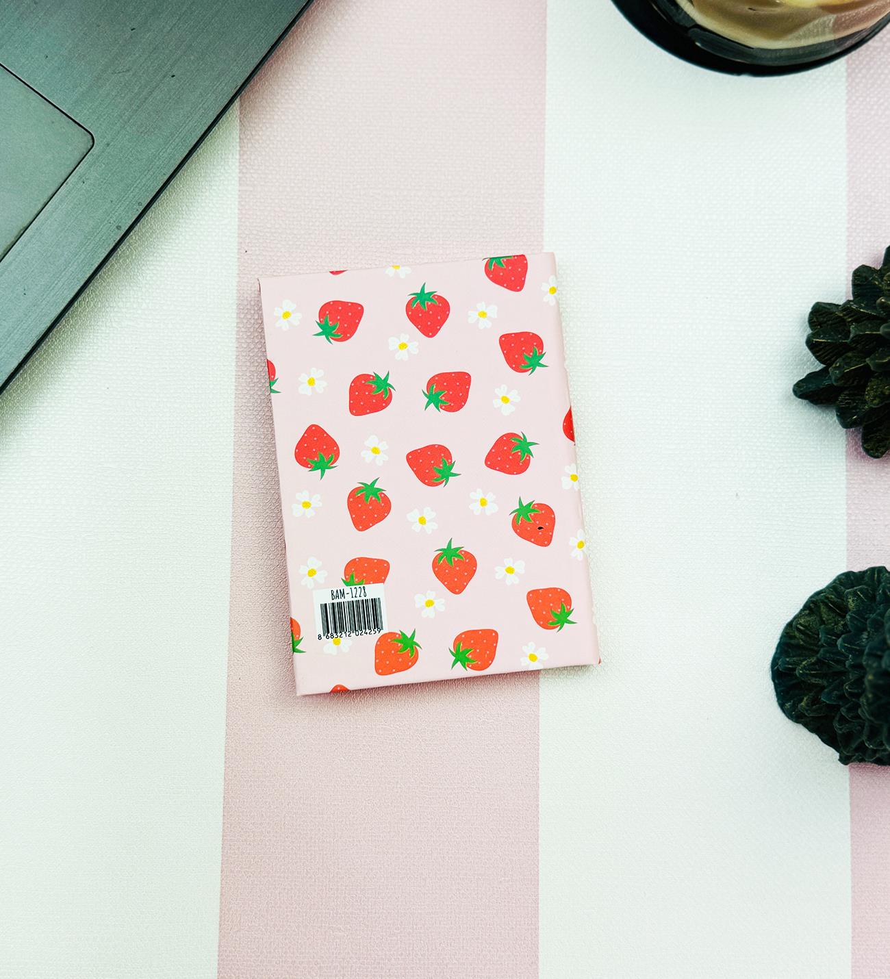 Believe In Your Dreams V2 Tasarımlı Sert Kapaklı Mini Defter