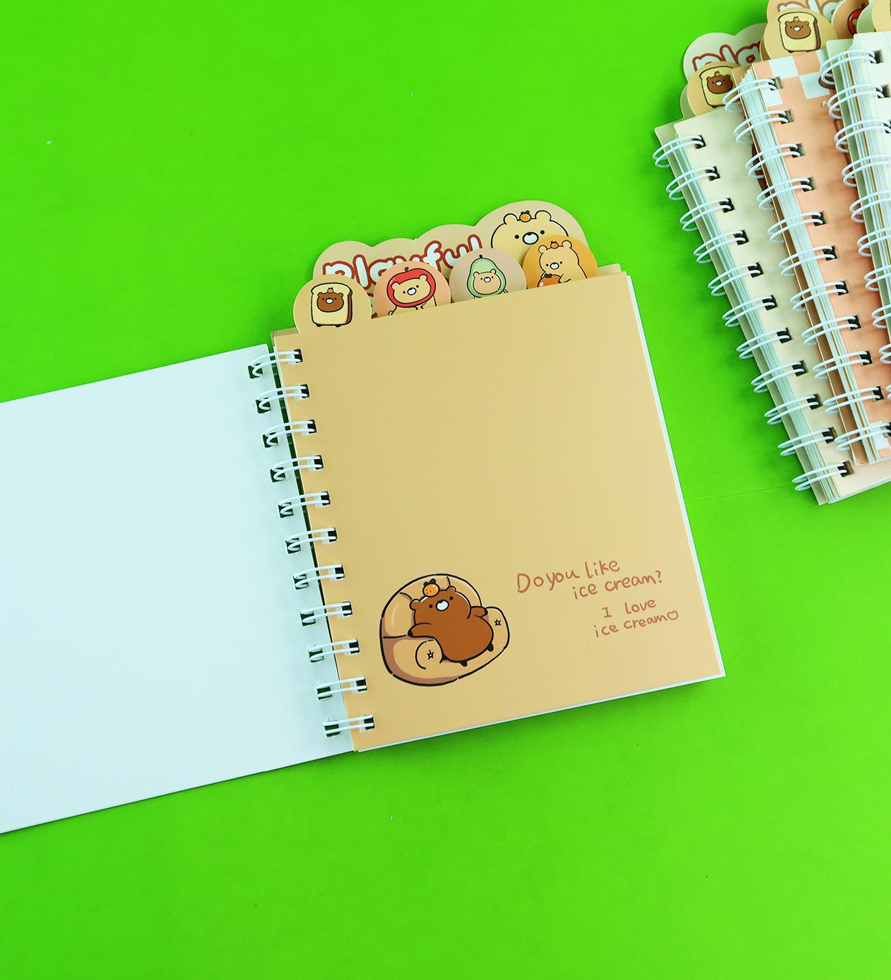 Capybara 4 Bölmeli Çizgili Defter 80 Yaprak x12