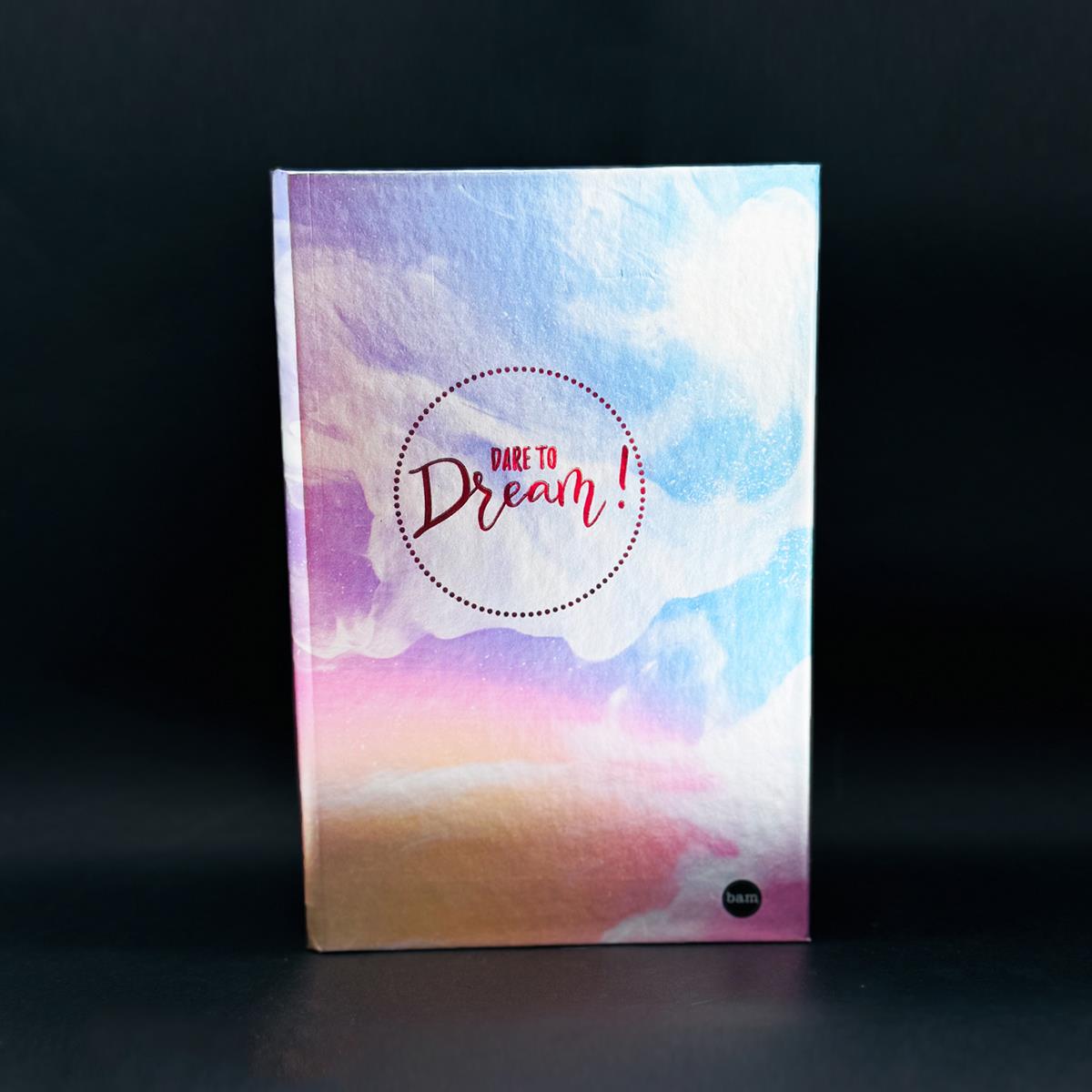 Dare To Dream Tasarımlı Metal Kapaklı Lastikli Defter