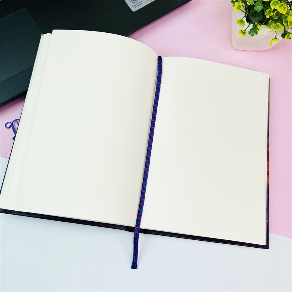 Hayallerinin Peşinden Git Tasarımlı Kalın Kitap Görünümlü Defter