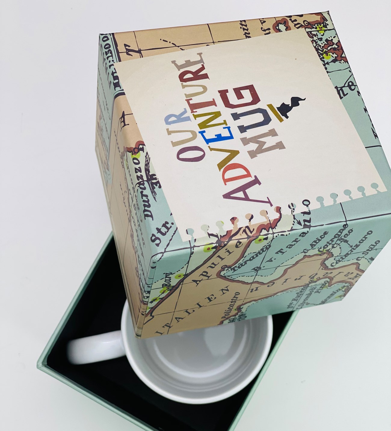 Karton Kutulu Our Adventure Mug Tasarımlı Kupa Toptan İstoç