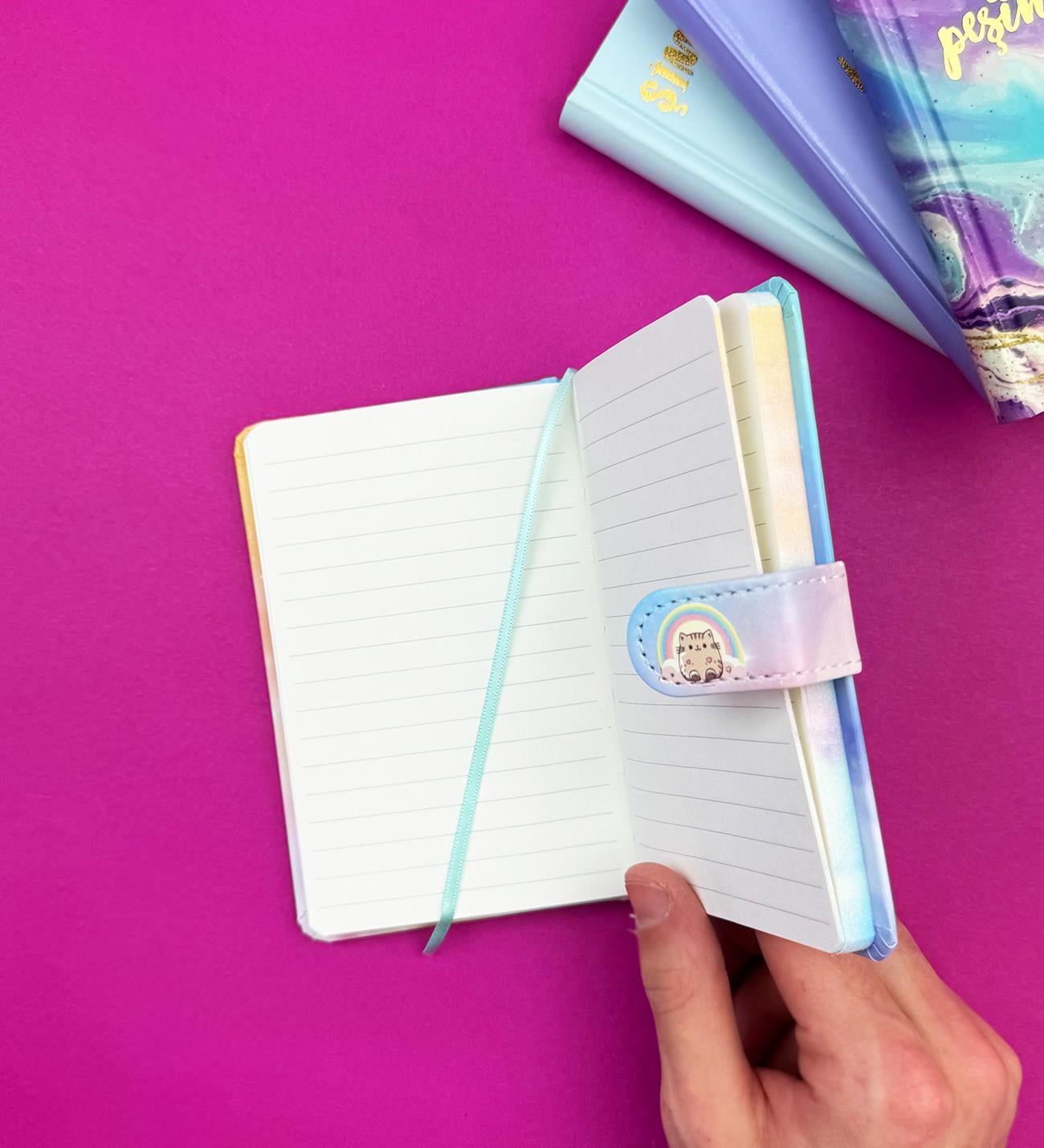 Motto Tasarımlı Mıknatıs Kapak Defter 14x9 Cm x24