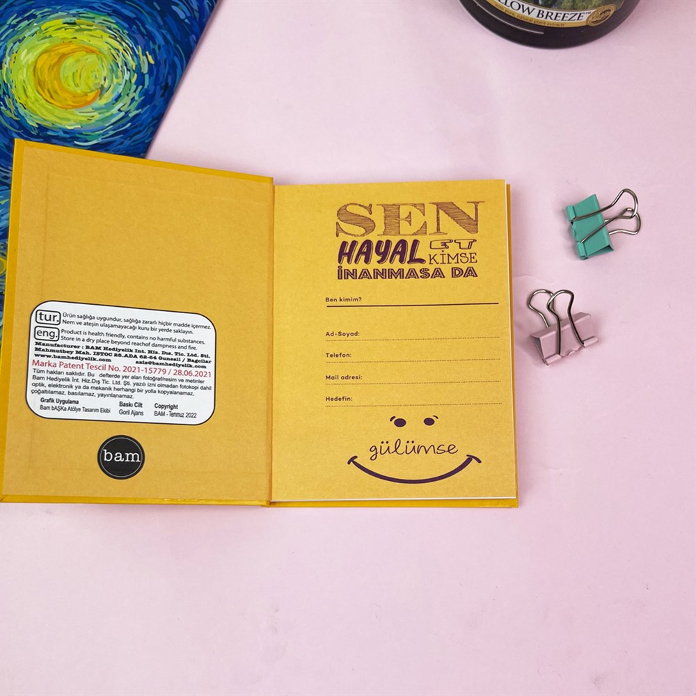 Ne Biliyim Ben Tasarımlı Sert Kapaklı Lastikli Mini Defter