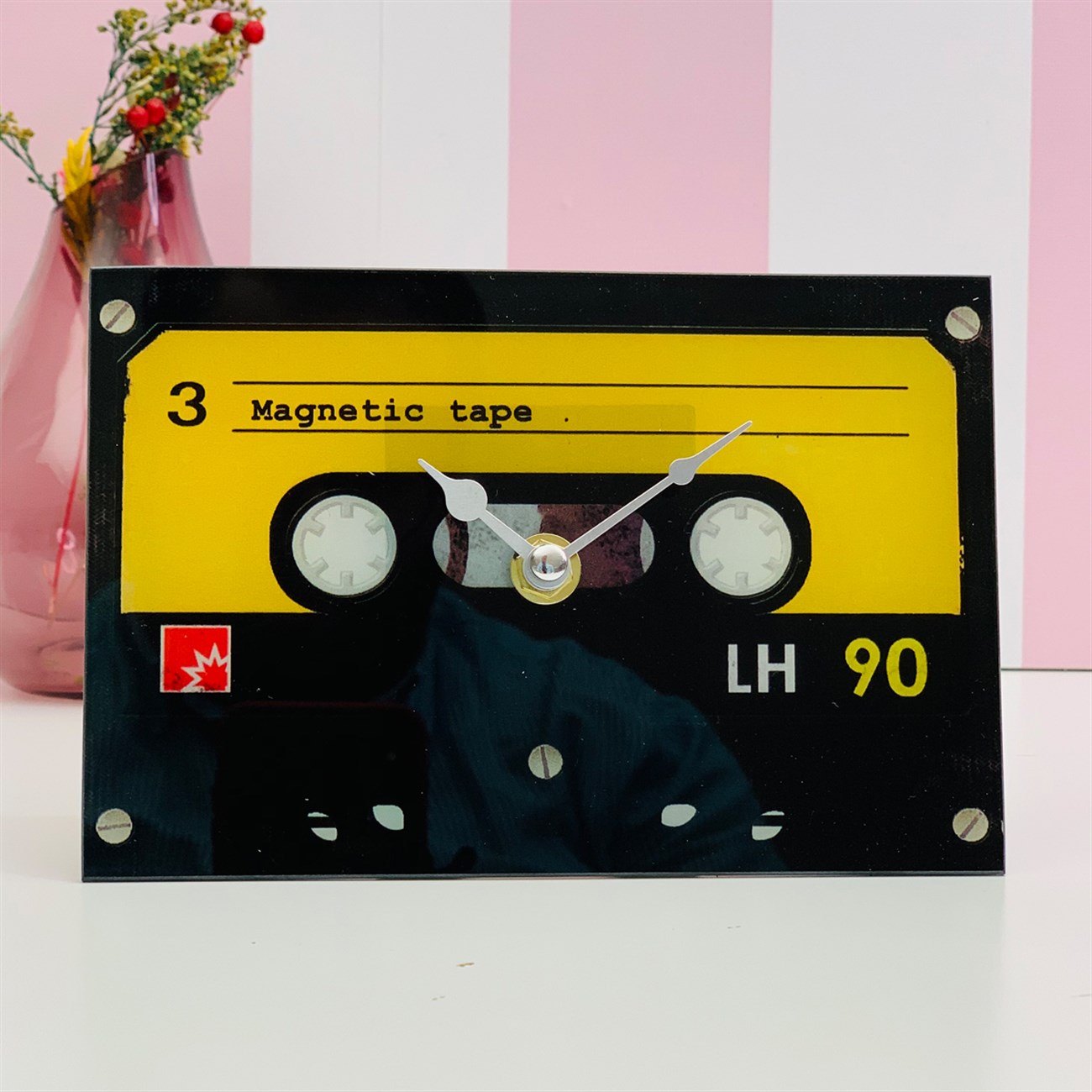 Nostaljik Kaset Tasarımlı Masa Saati