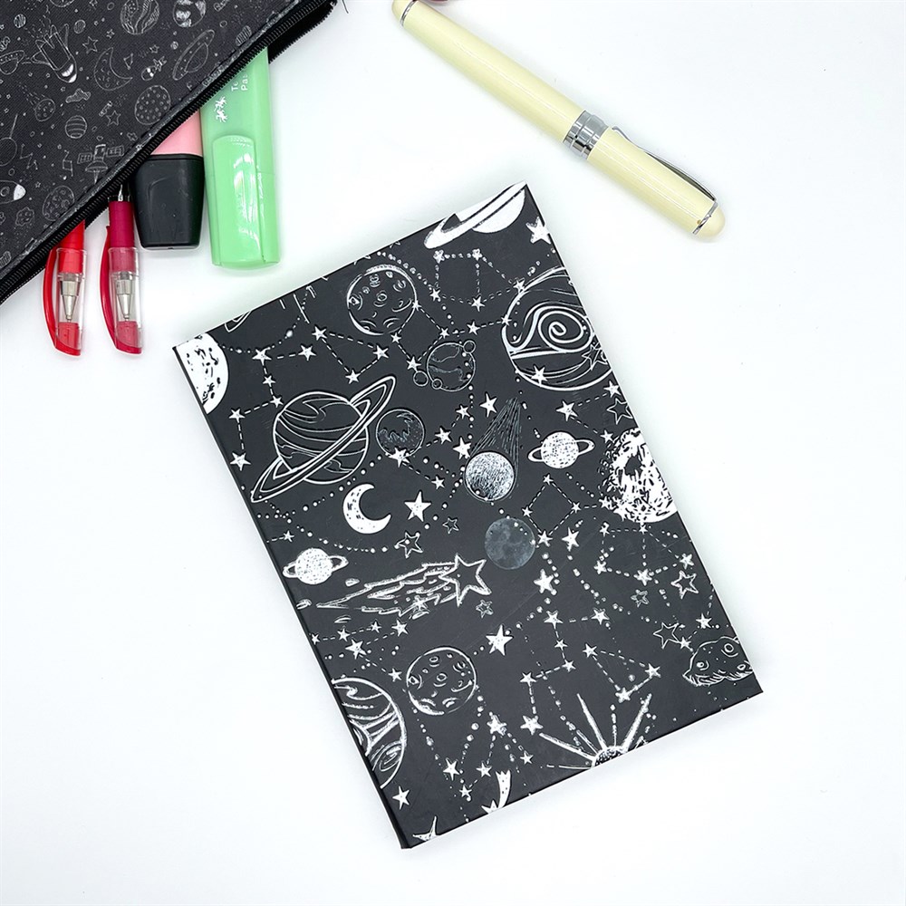 Saturn Ay Yıldız Tasarımlı Lastikli Defter