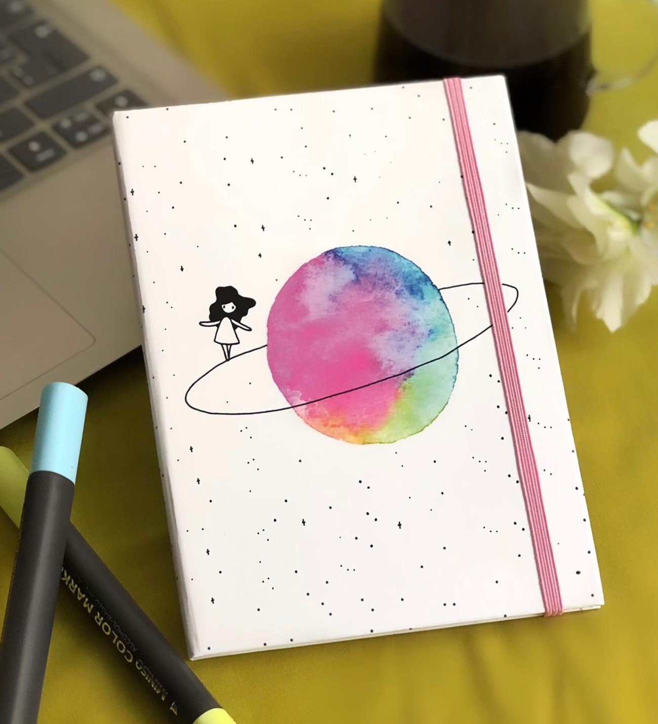 Satürünlü Kız Tasarımlı Lastikli Defter