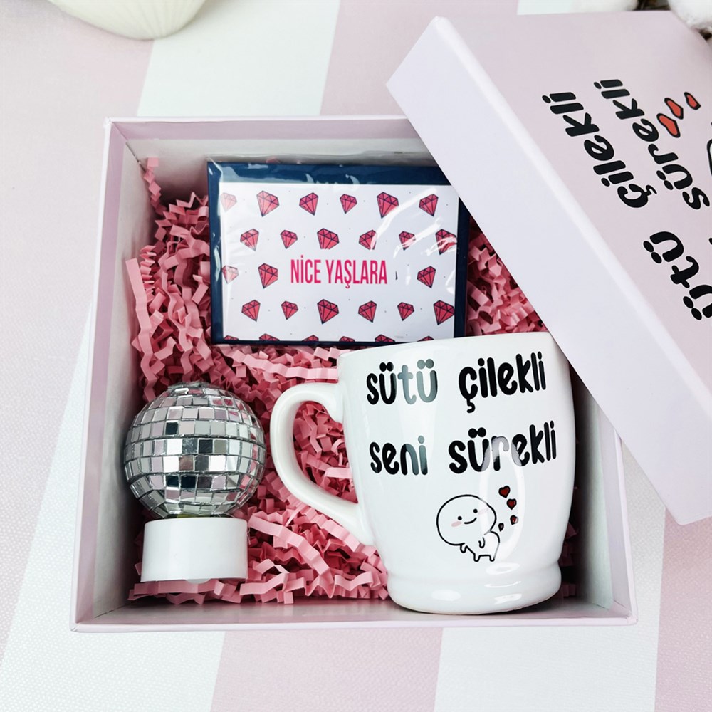Sütü Çilekli Seni Sürekli Tasarımlı Mini Hediye Seti