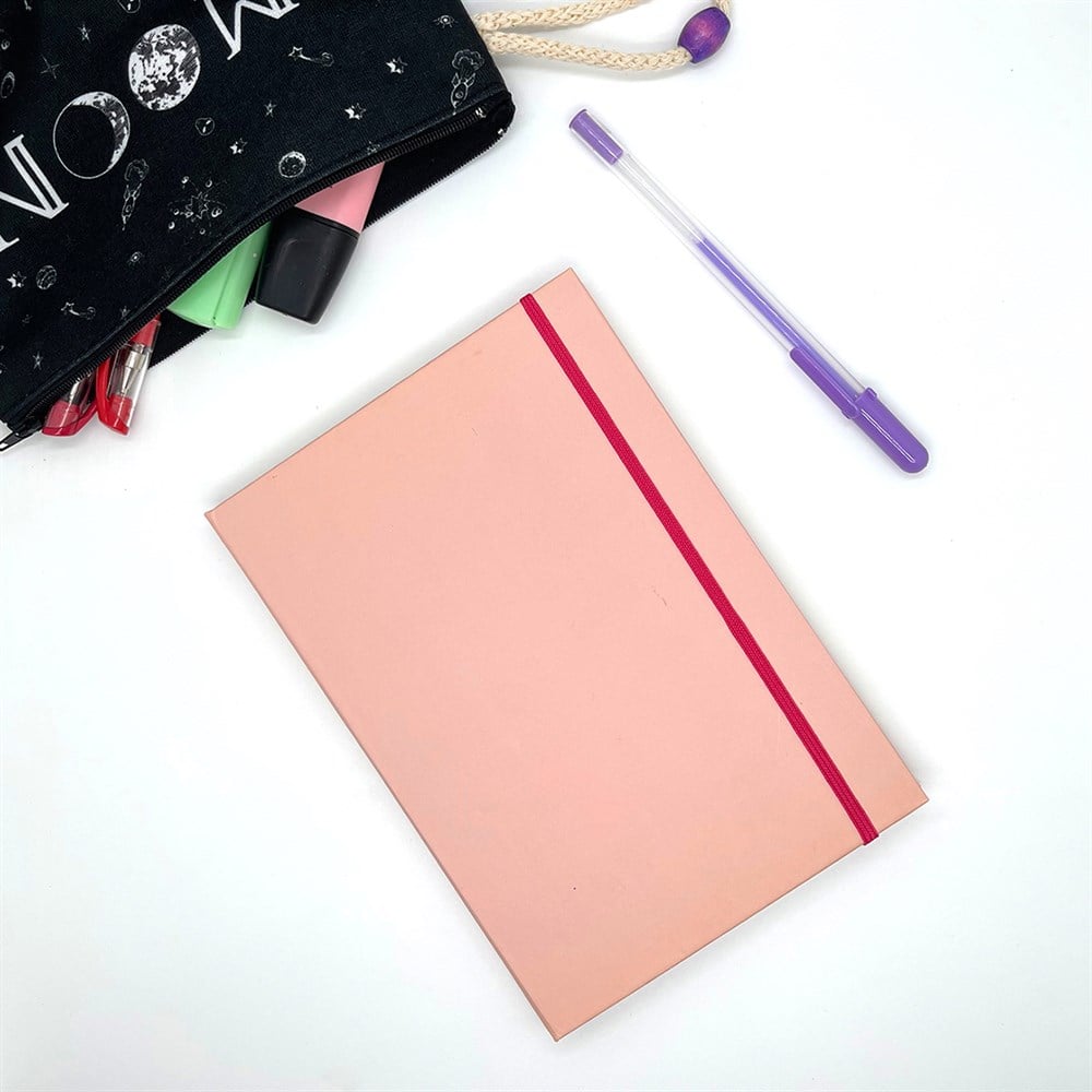 UV Baskıya Uygun Düz Somon Rengi Tasarımlı Lastikli Defter