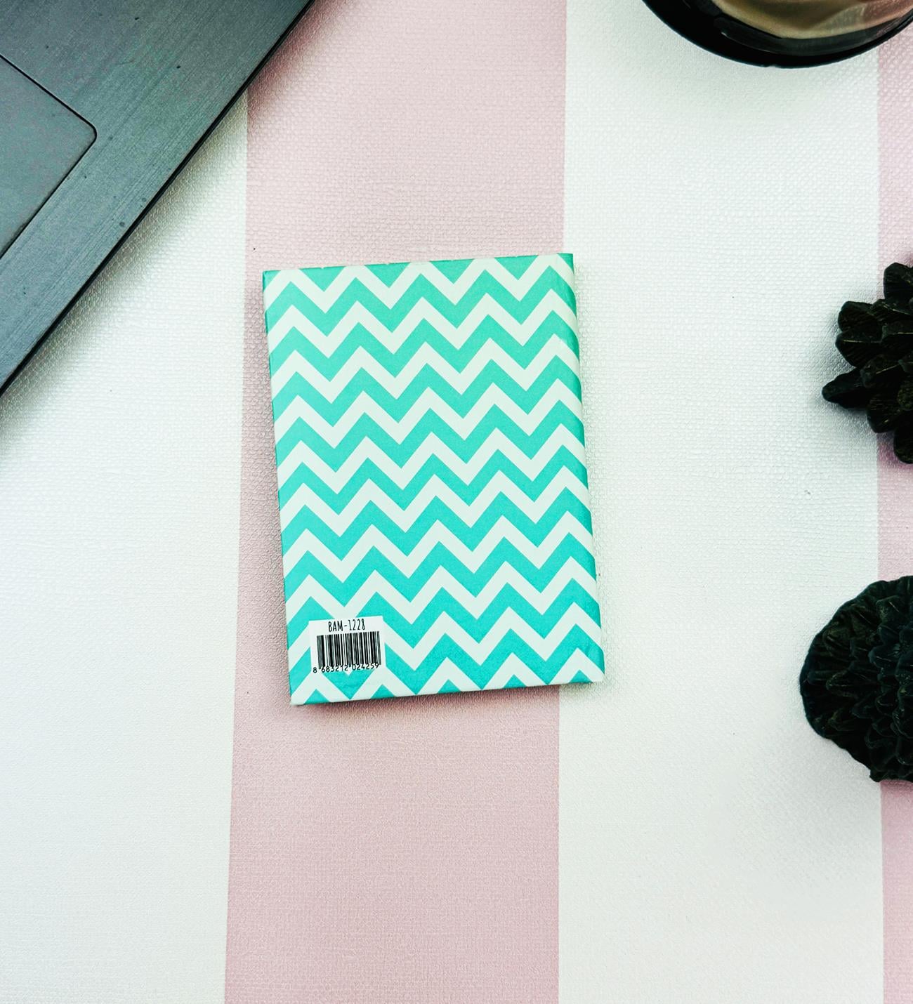 Yaşıyosun Bu Hayatı V2 Tasarımlı Sert Kapaklı Mini Defter