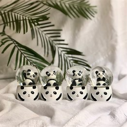 Panda Işıklı Orta Boy Kar Küresi