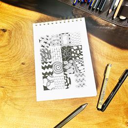Arleste Kırmızı Bağ Tasarımlı 17x23 Sketch Book - Eskiz Defteri