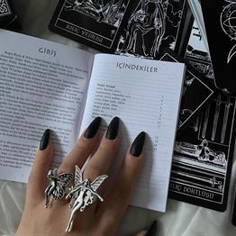 Bam Black & White Tarot Kartı