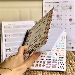 Baykuş Tasarımlı Sert Kapaklı Lastikli Sprelli Tarihsiz Akademik Haftalık Planlayıcı