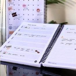 Beyaz Mermer Tasarımlı Sert Kapaklı Lastikli Sprelli Tarihsiz Akademik Haftalık Planlayıcı