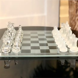 Cam Satranç Takımı