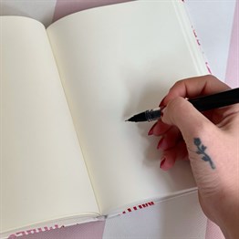 I Am My Motivation Tasarımlı Lastikli Defter