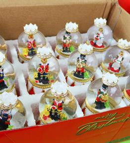 Işıklı Yılbaşı Kar Küresi 8 cm x12
