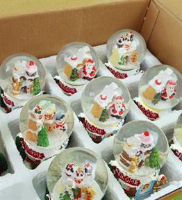 Işıklı Yılbaşı Kar Küresi 8 cm x12
